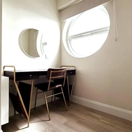 Location Location Location! Apartment