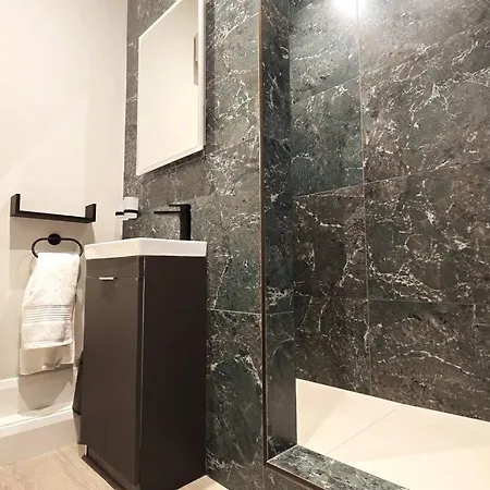 Location Location Location! * Γκάλγουεϊ